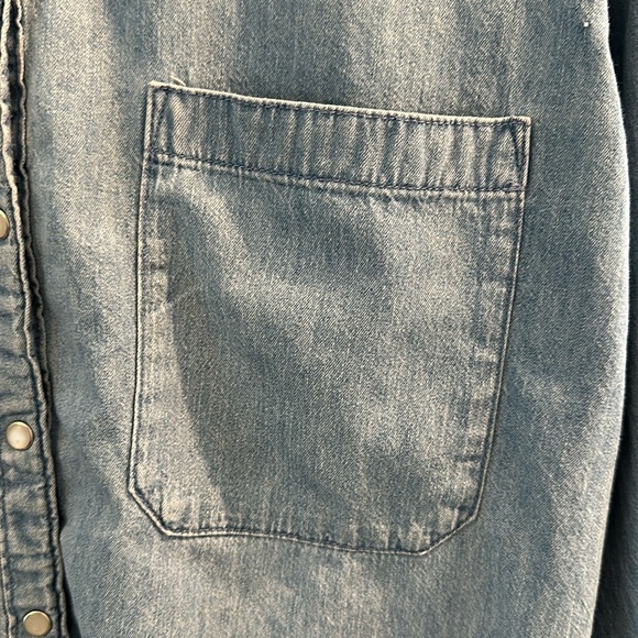 Oversized Denim Shirt - Picture 3 of 4